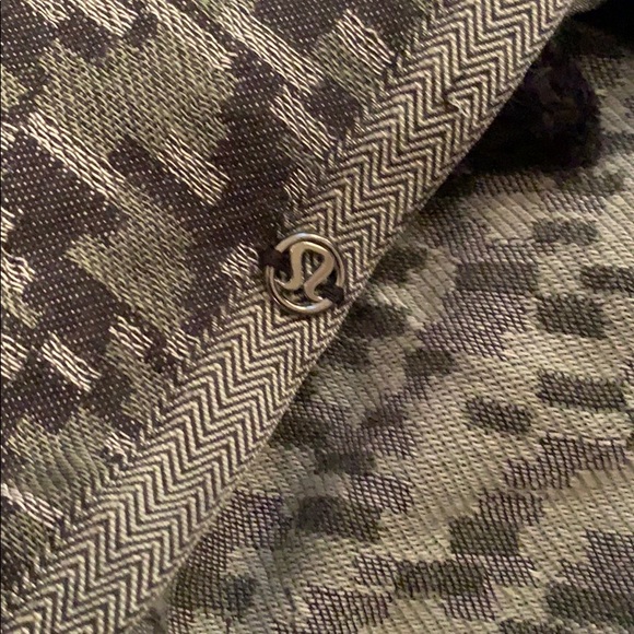 Lululemon Poncho - Picture 3 of 4